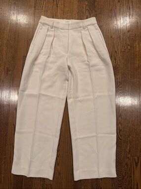 Banana Republic pleated wide leg High-Rise Cream Trousers size 4P